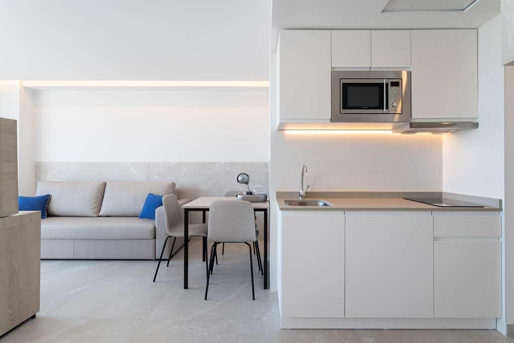 Halley Hotel & Apartments Affiliated By Melia Benidorm Quarto foto