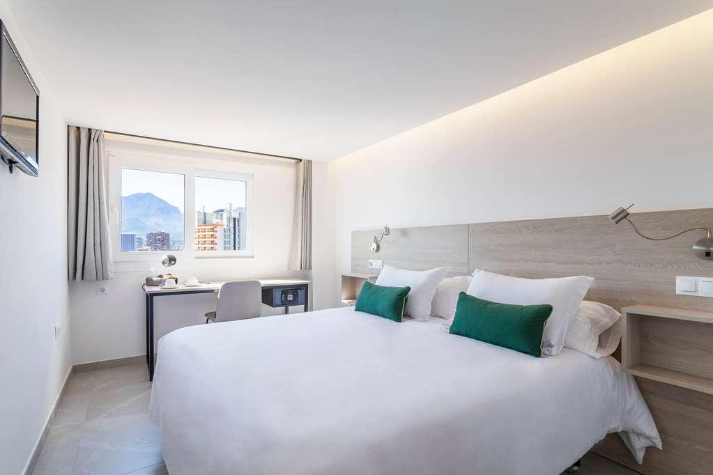 Halley Hotel & Apartments Affiliated By Melia Benidorm Quarto foto